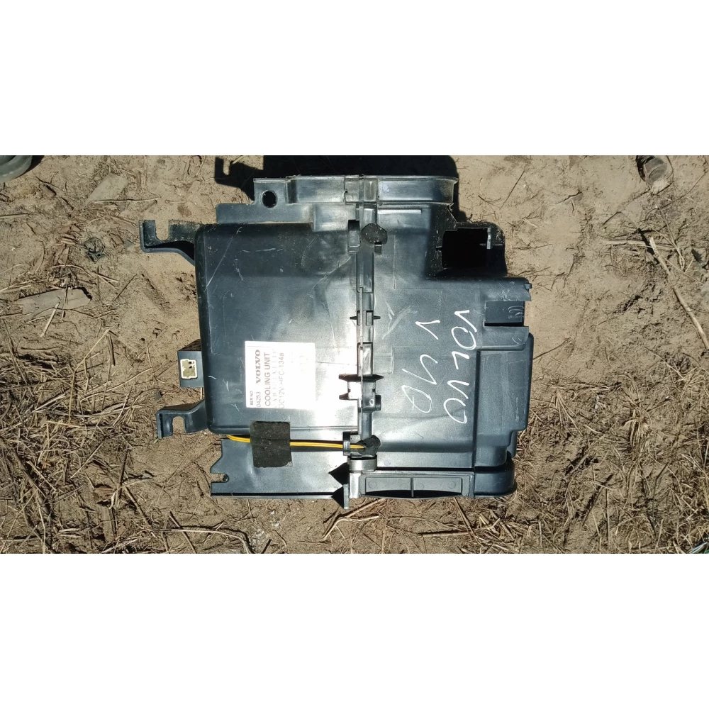 30614032 корпус кондиционера Volvo V40