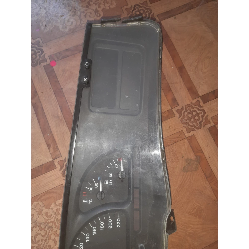 90504242BD приборная панель Opel Vectra B 1.7D