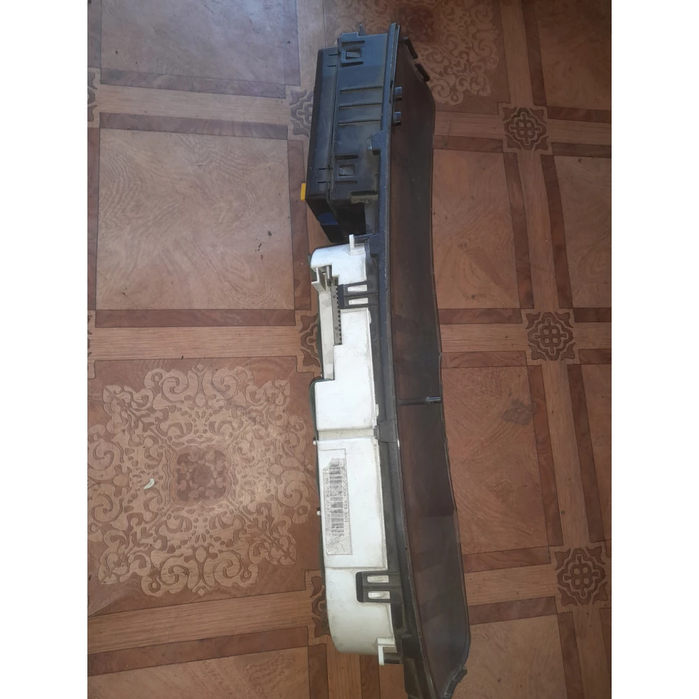 90504242BD приборная панель Opel Vectra B 1.7D