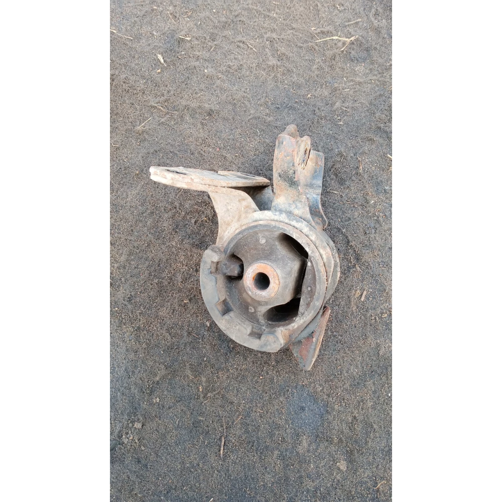 GJ6A  подушка двигателя Мазда 6 2.0