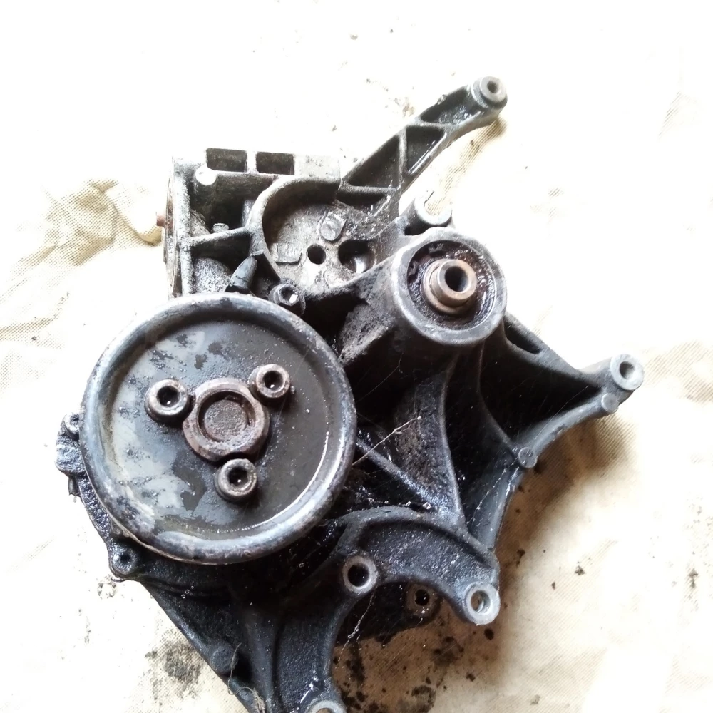 Корпус насоса  гур Ауди а4б5, VW Passat B5 028903142AF