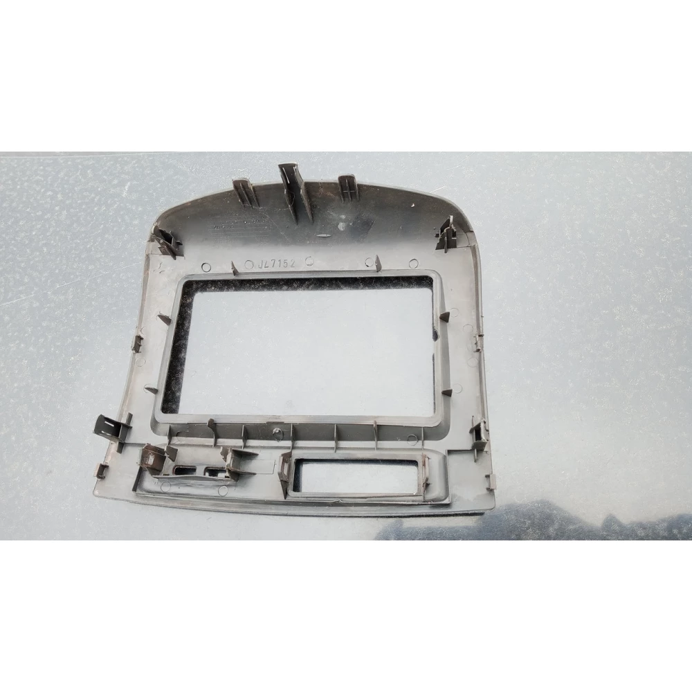 J77152 рамка магнитола Geely Ck