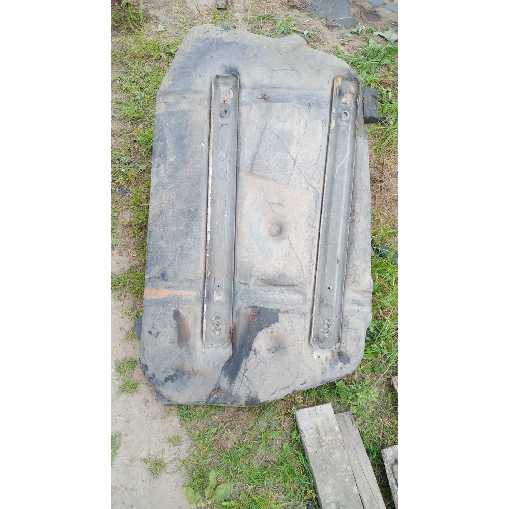 11794400 бак Bmw E34