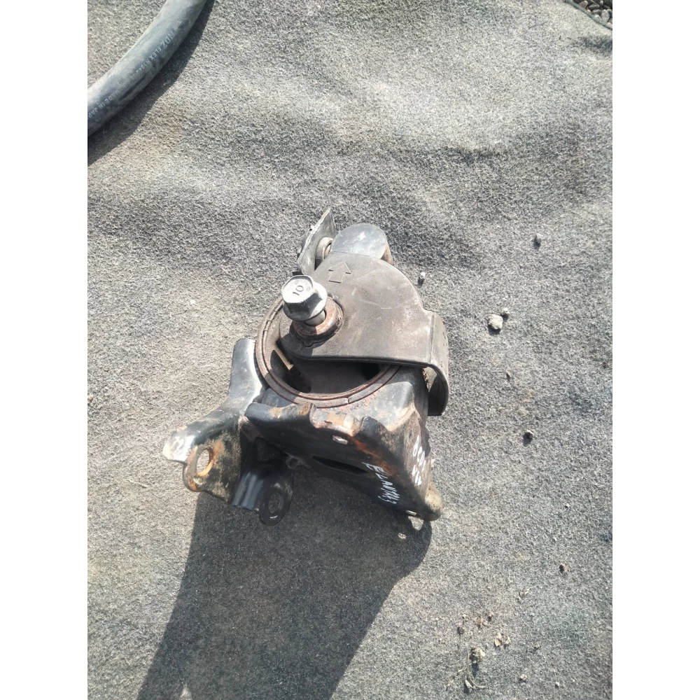 Подушка двигателя левая Hyundai Elantra 3