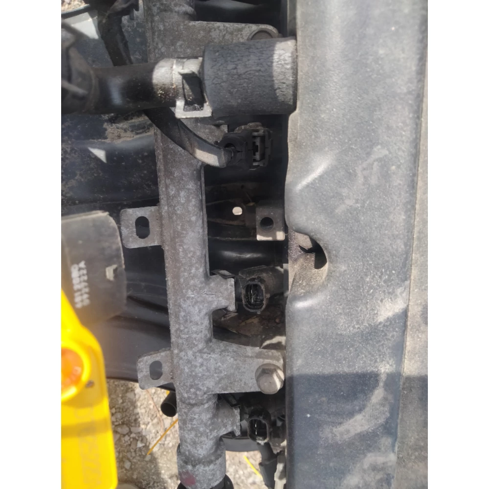 Топливная рампа Hyundai Elantra XD 1.6i