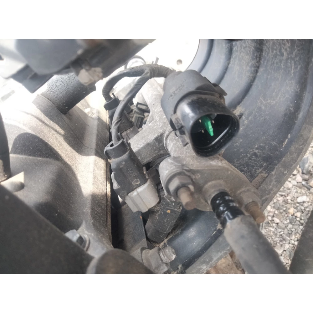 Топливная рампа Hyundai Elantra XD 1.6i