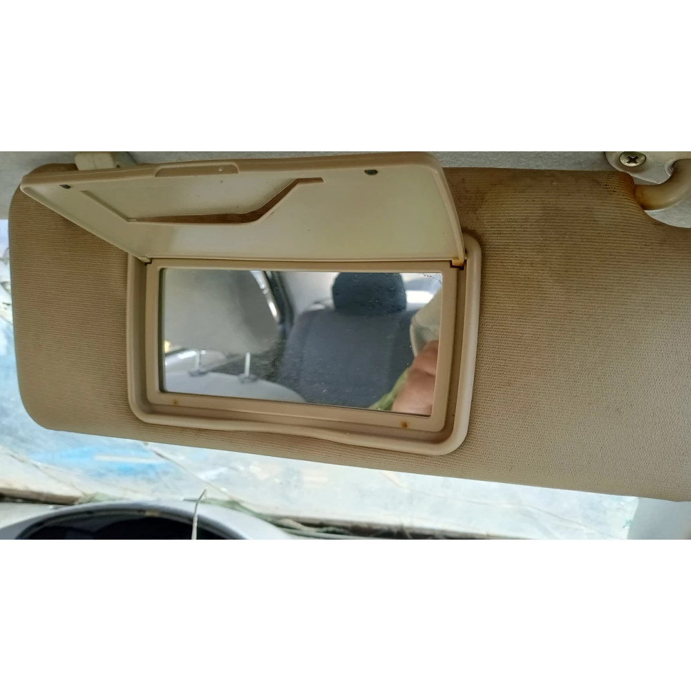 101800567300652 правий сонце захисний козирок Geely Mk2