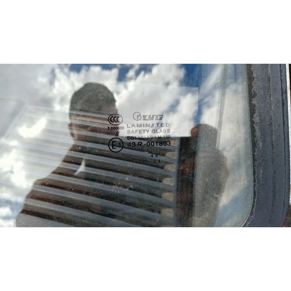43R001853 лобове скло Vw Jetta 2