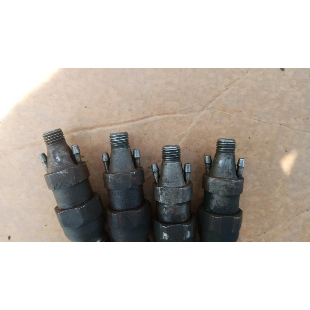 068130201E форсунки Vw Jetta 2 1.6D комплект