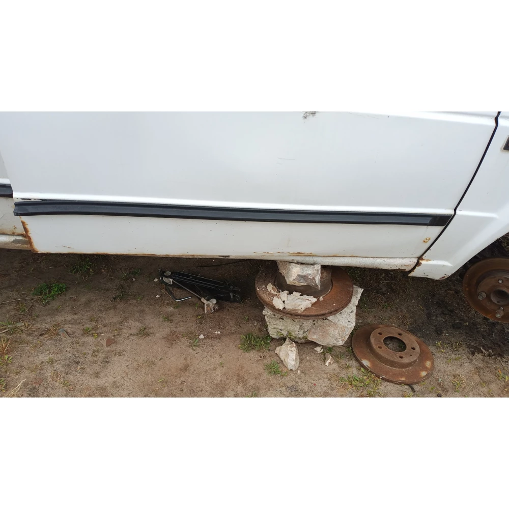 Передняя правая дверь Vw Jetta 2