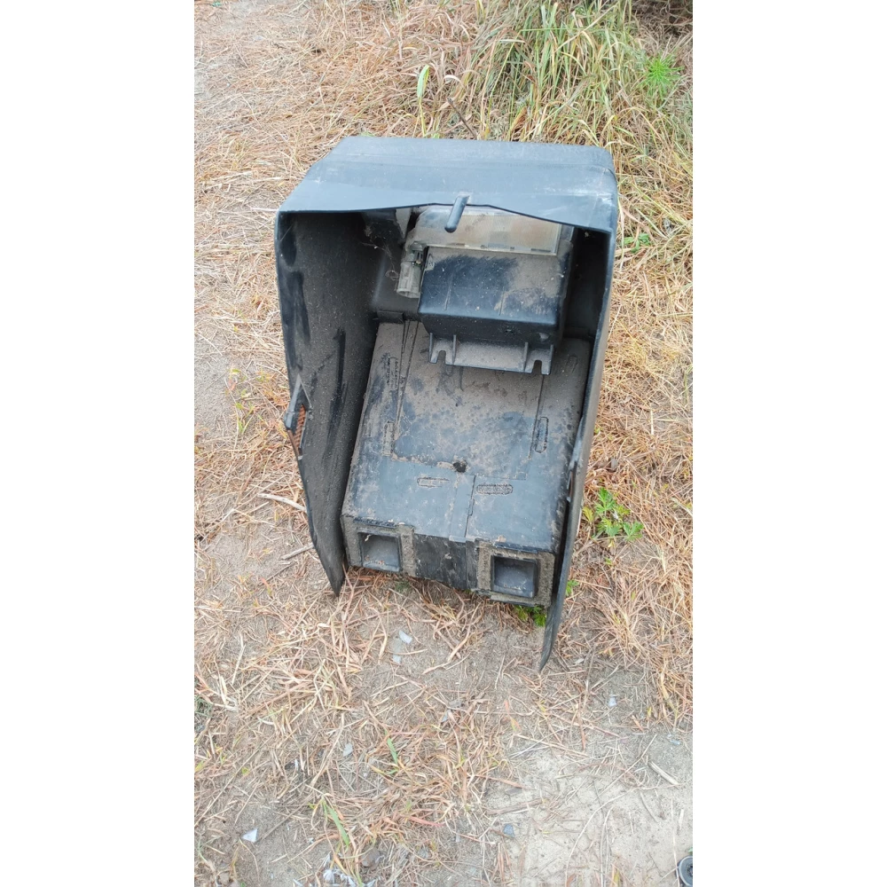 1k0863243a центральная консоль Vw Jetta 2