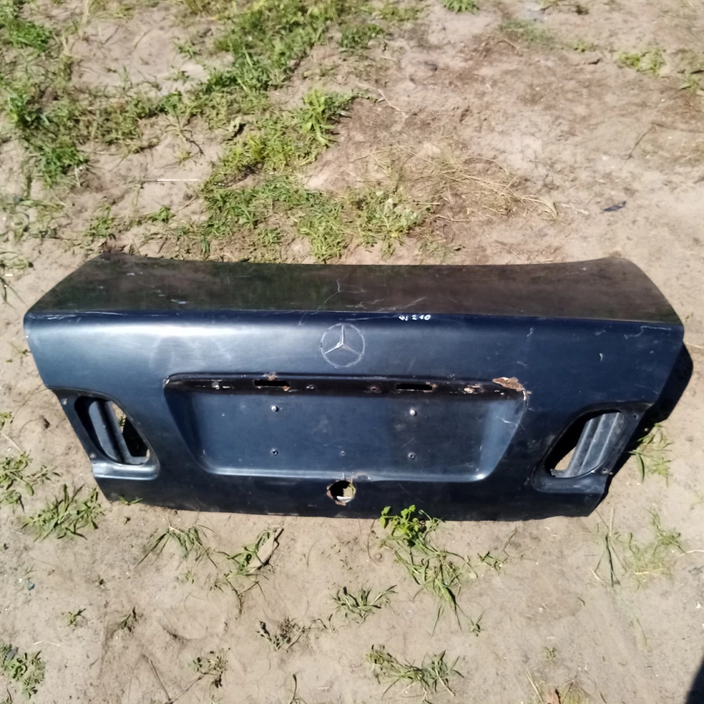 Кришка багажника Mercedes-Benz w210