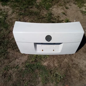 Изображение товара -  Кришка багажника VW Jetta американка