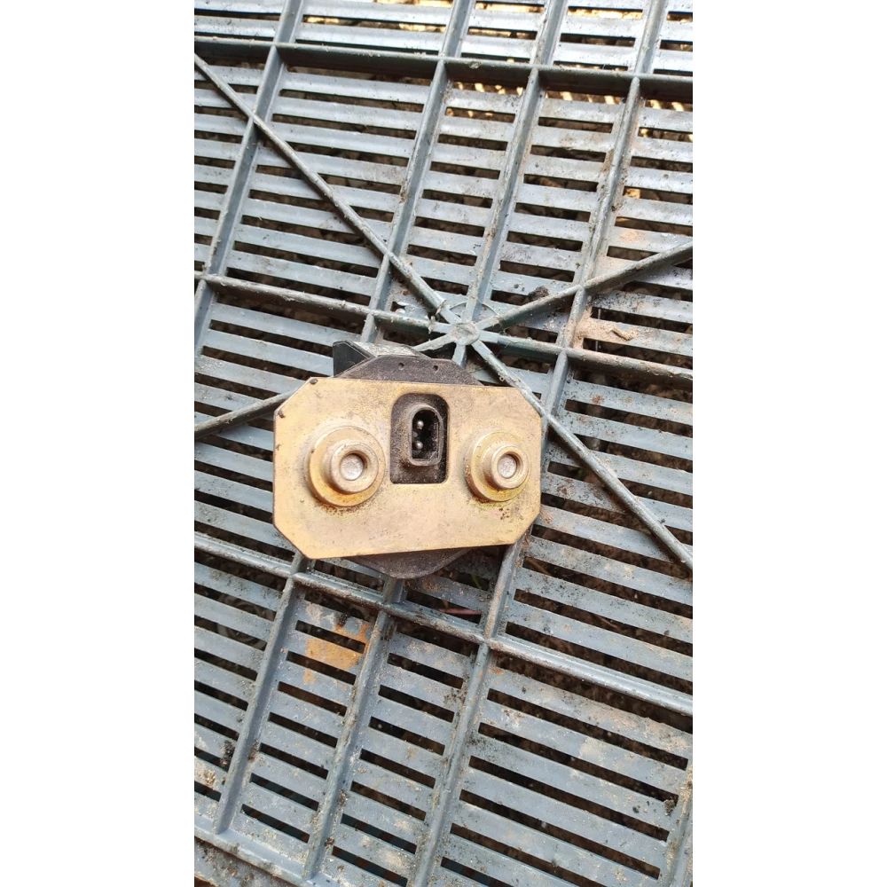 8176350 скоба замка двери Bmw E39