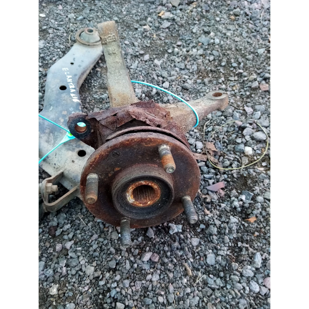 Поворотный кулак, цапфа левая Hyundai Elantra XD