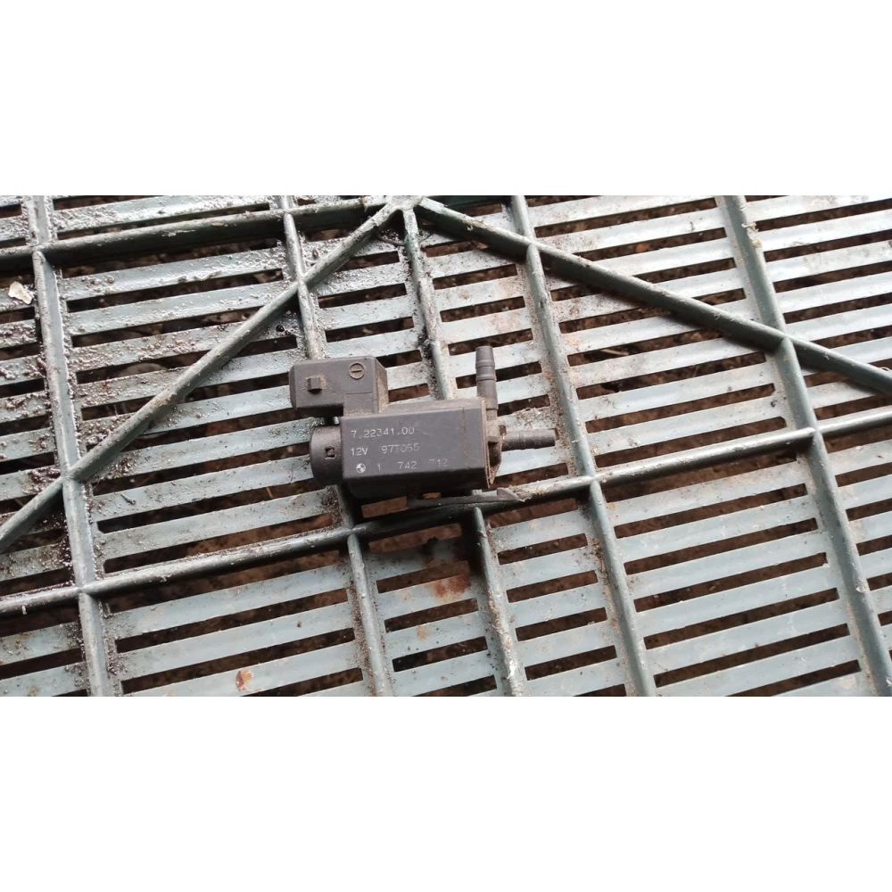 72234100 електромагнитний клапан Bmw E36 2.0