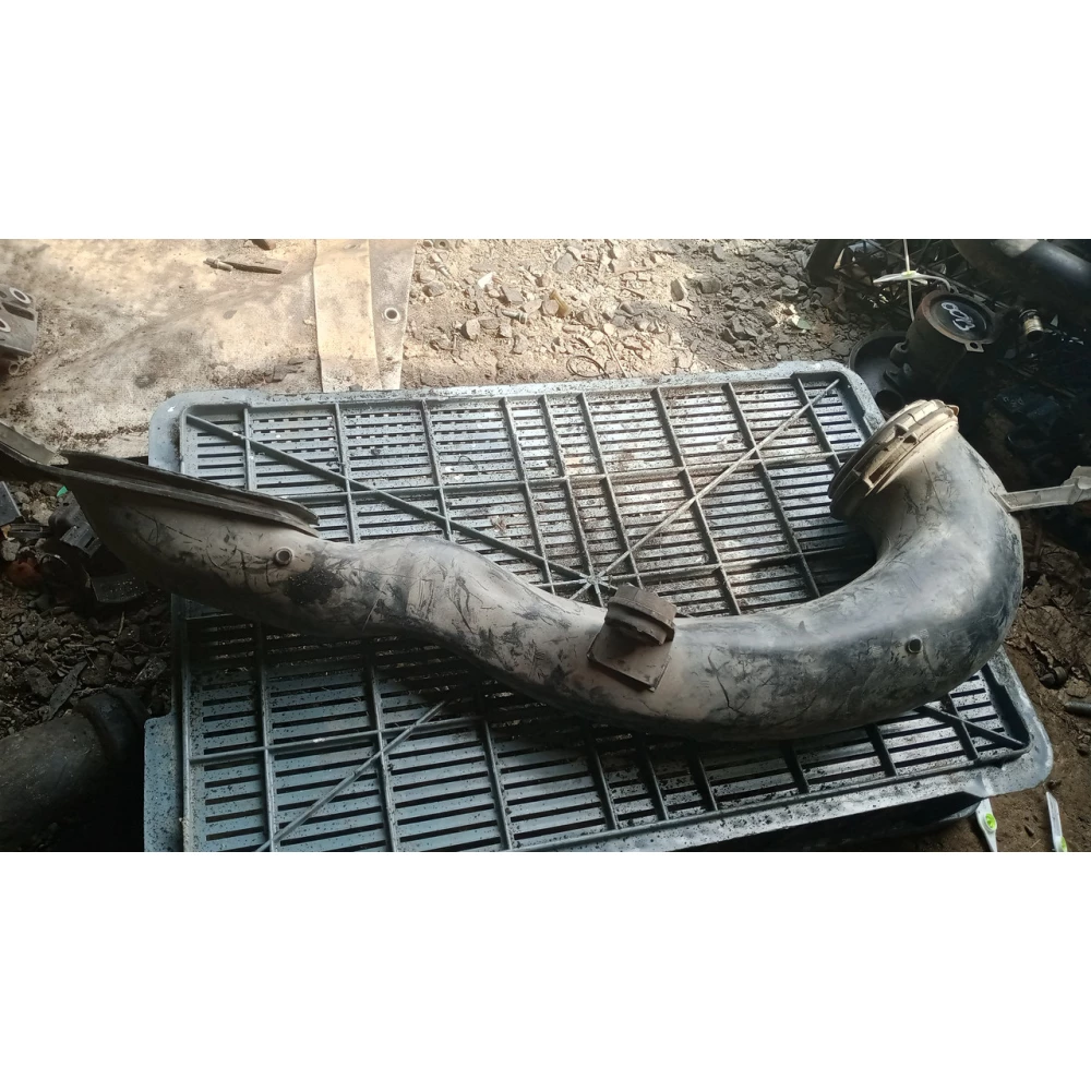2247911 воздухозаборник Bmw E39