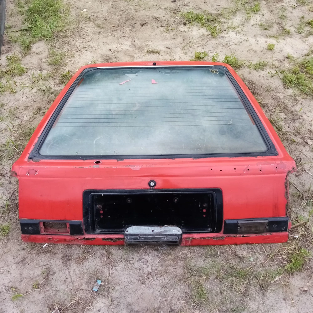 Кришка багажника Toyota Carina