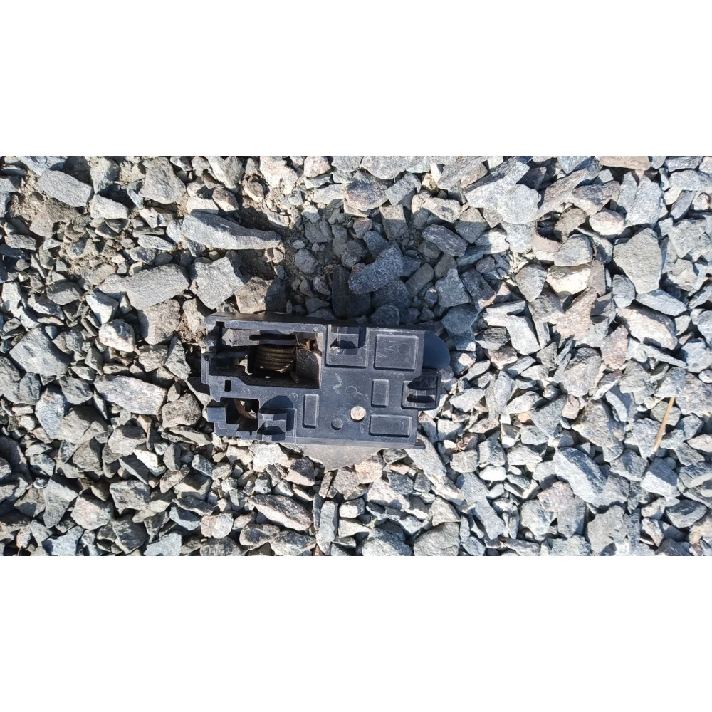 L2 левая ручка двери Nissan Almera N16