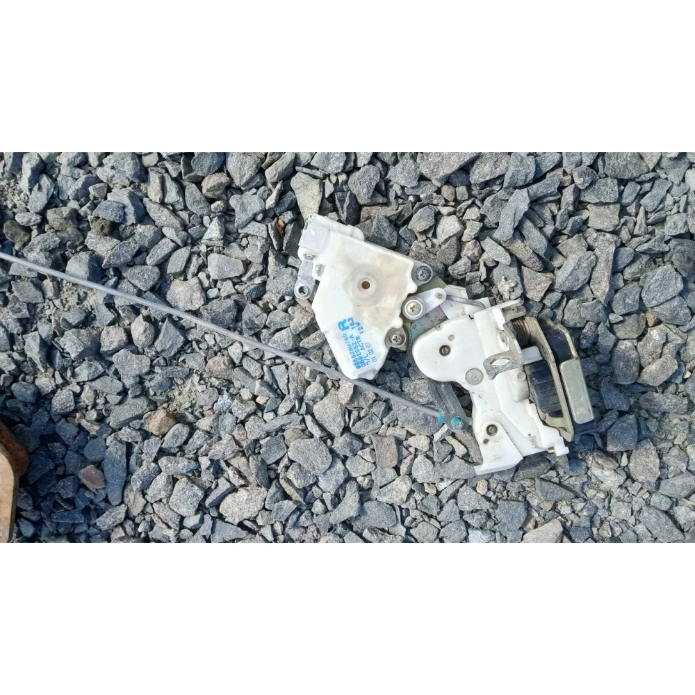 82552bm760 задний правий замок двери Nissan Almera N16