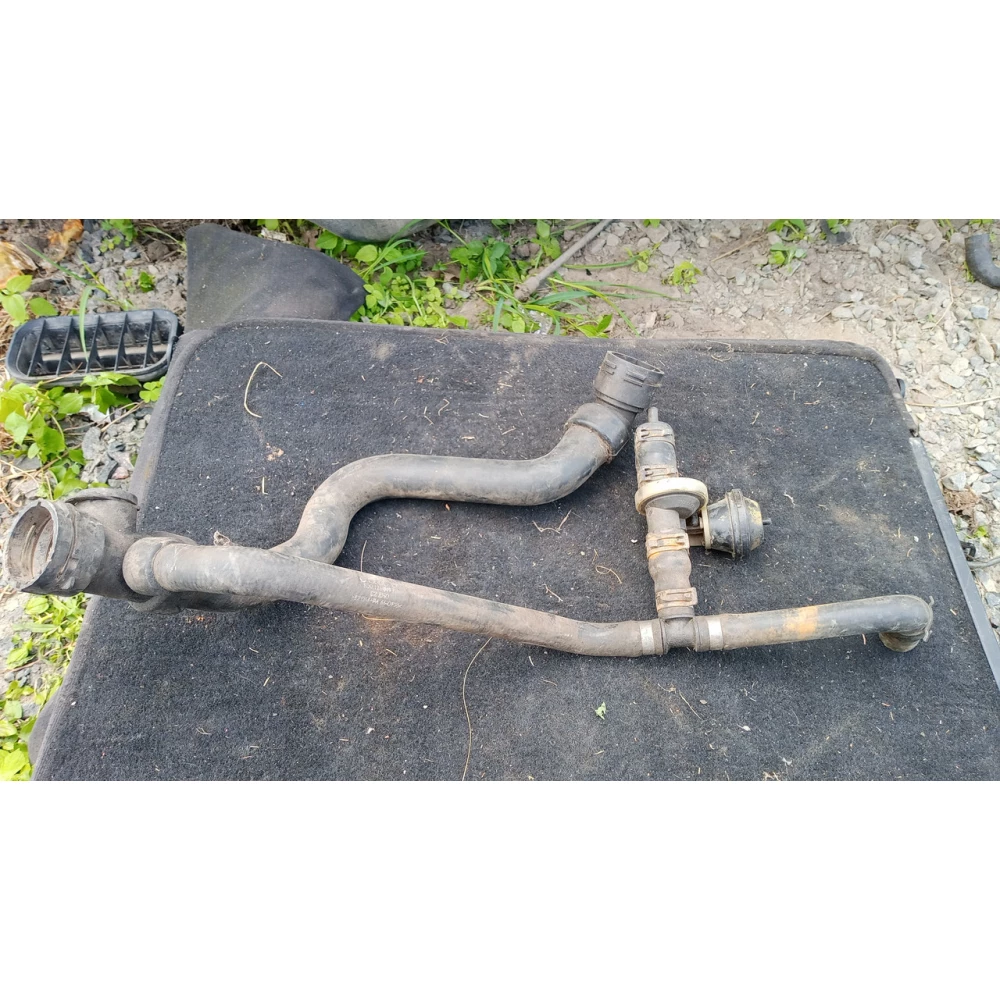 4A0829809 патрубок печки Audi A4 B5