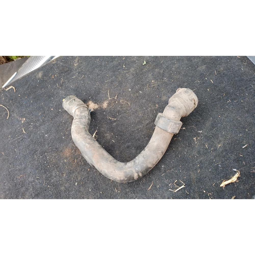 8d0121101ad патрубок охолодження Vw Passat B5