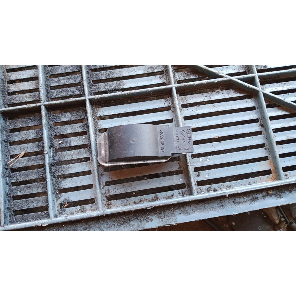 094741 плафон дверно карти Audi A4B5