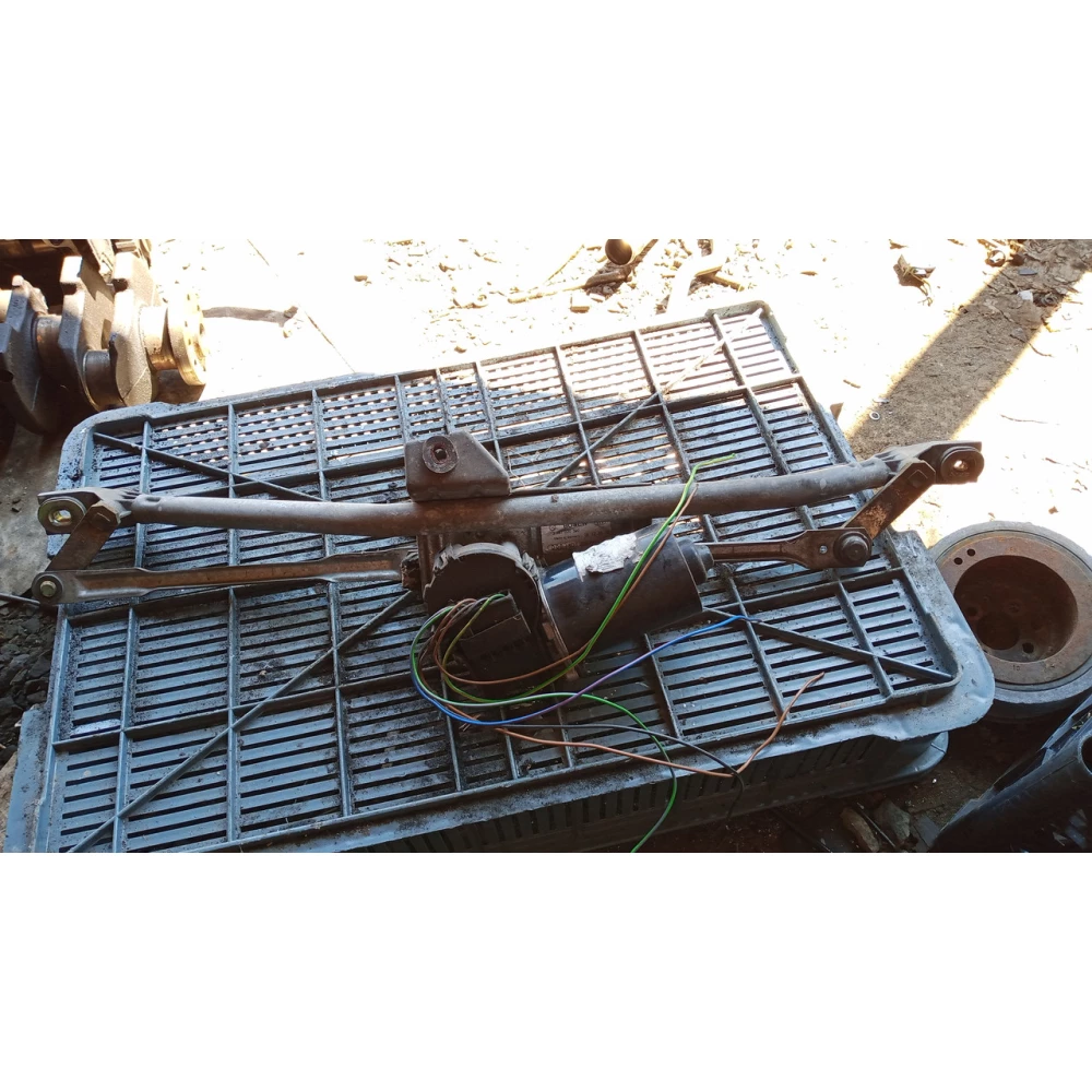 8D1955023 трапеция дворников Audi A4 B5