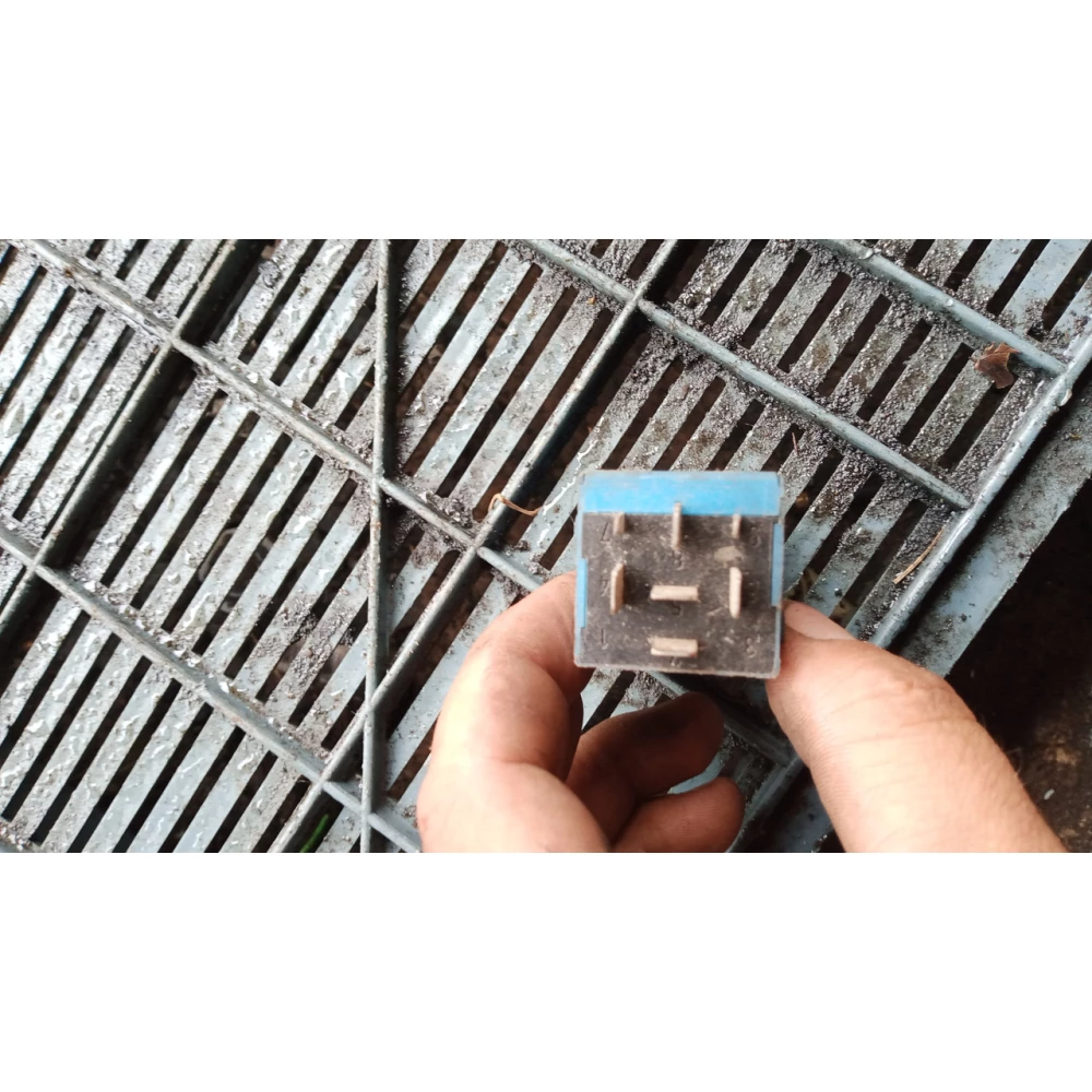 1383417 реле омивателя фар Bmw E36