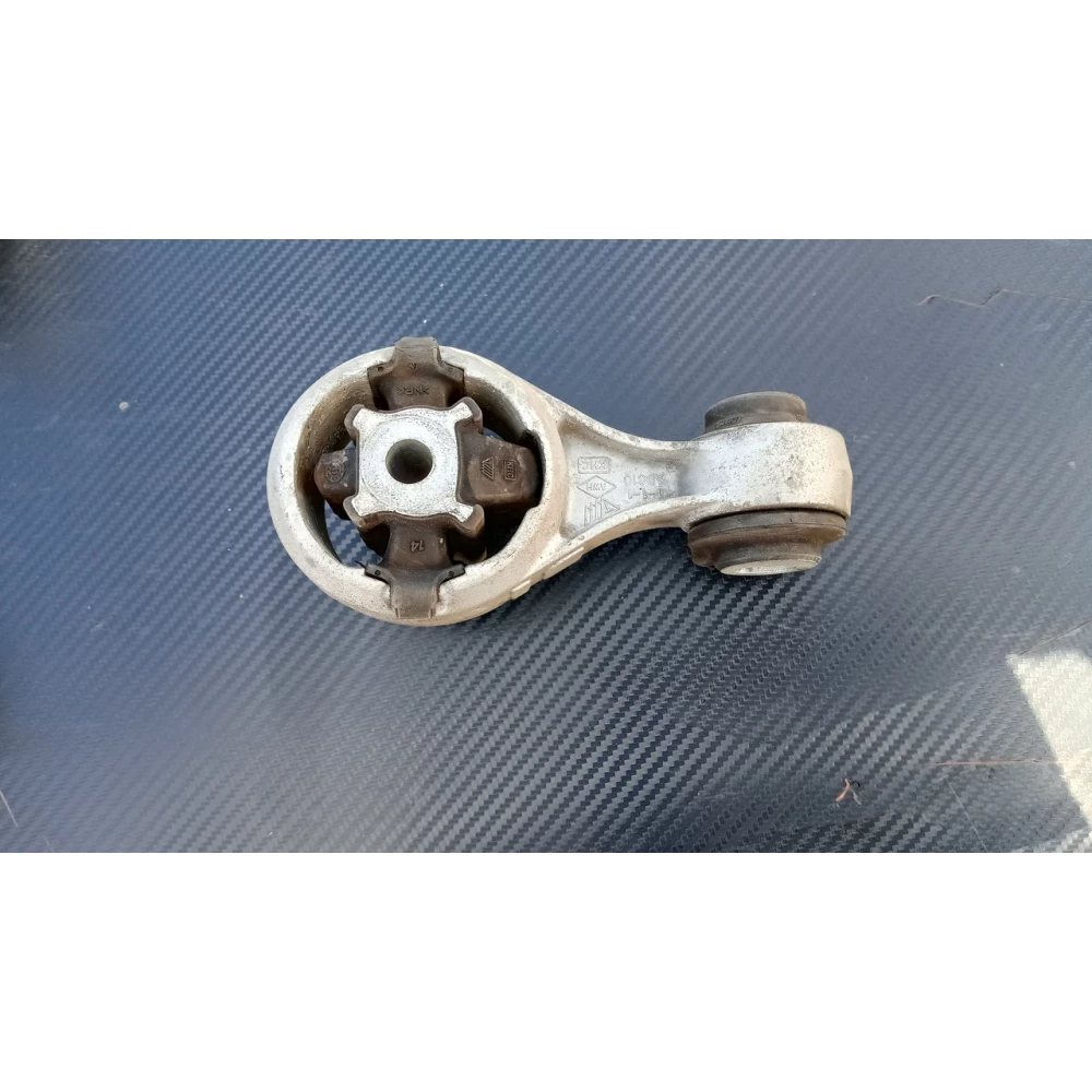 11350jy00A правая подушка двигателя Nissan X-Trail