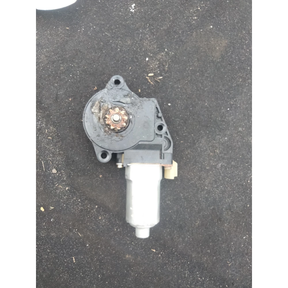 Моторчик стеклоподемника передний левый Xyundai Elantra XD 3