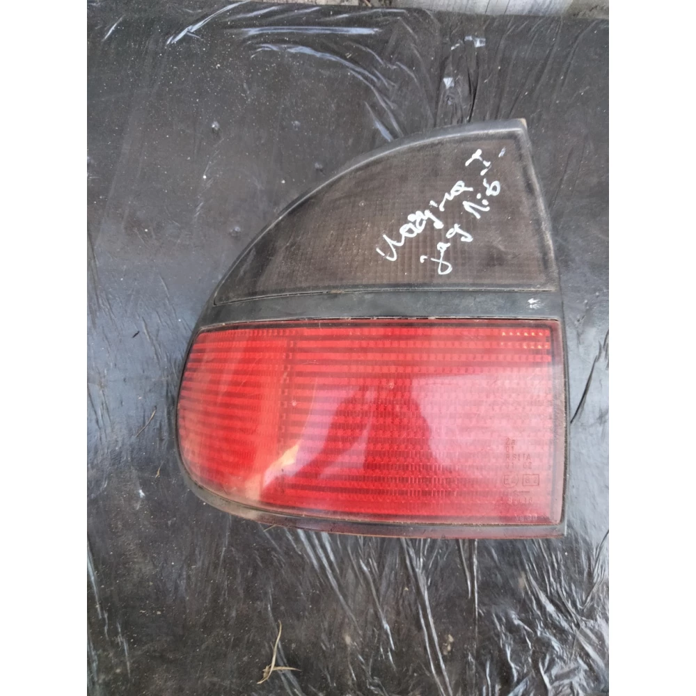 Фонарь задний левый Renault Laguna 1 хетчбек / лагуна 1 1993-1998 7700820052