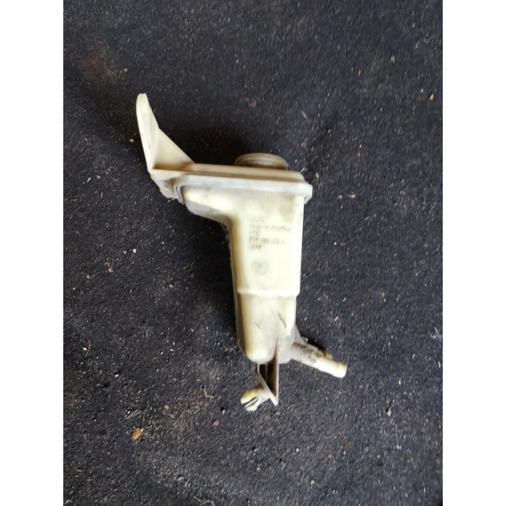 8D0422373C бачок гидроусилителя руля Audi A4 B5,A6 C5 Passat B5