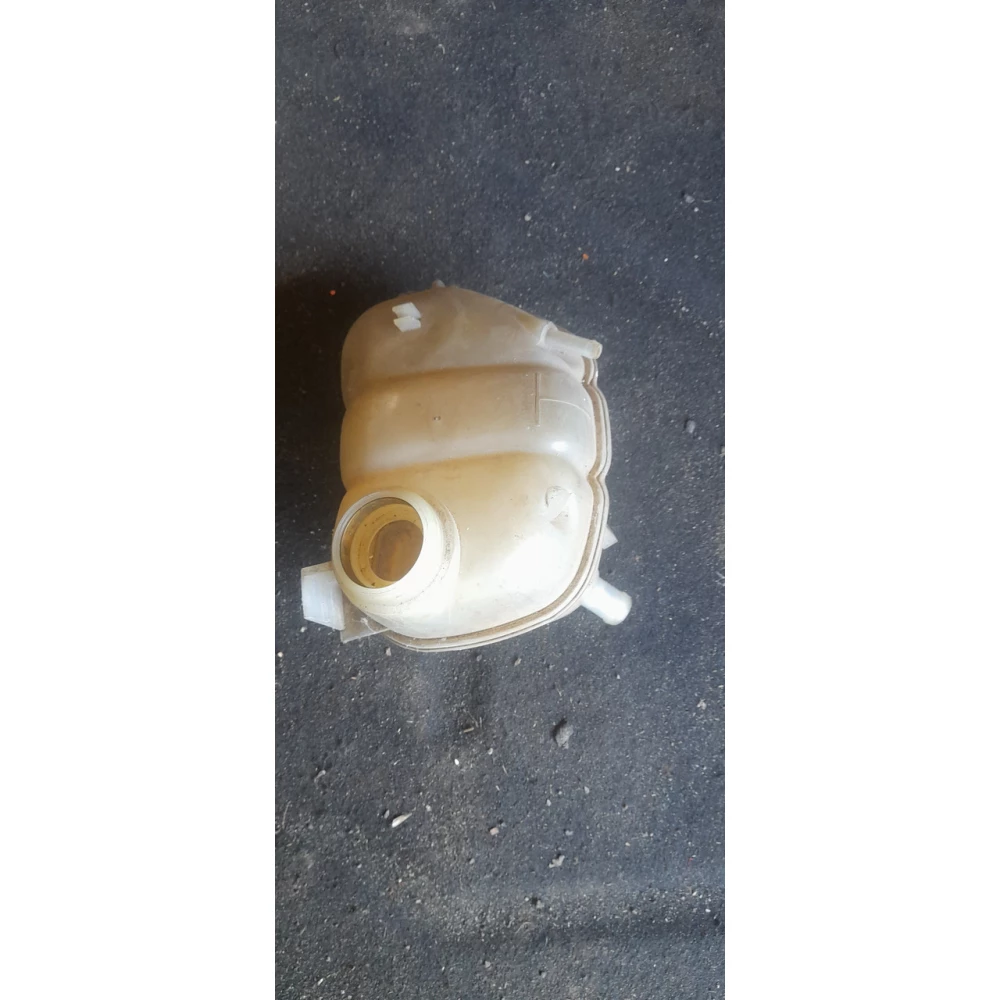 90499838 бачок системы охлаждения opel Vectra B