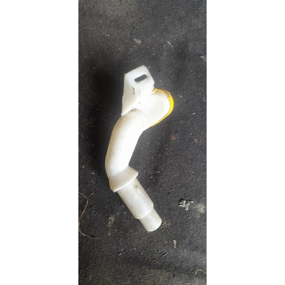 7701672730 заливна горловина бачка омывателя Renault Megane 1