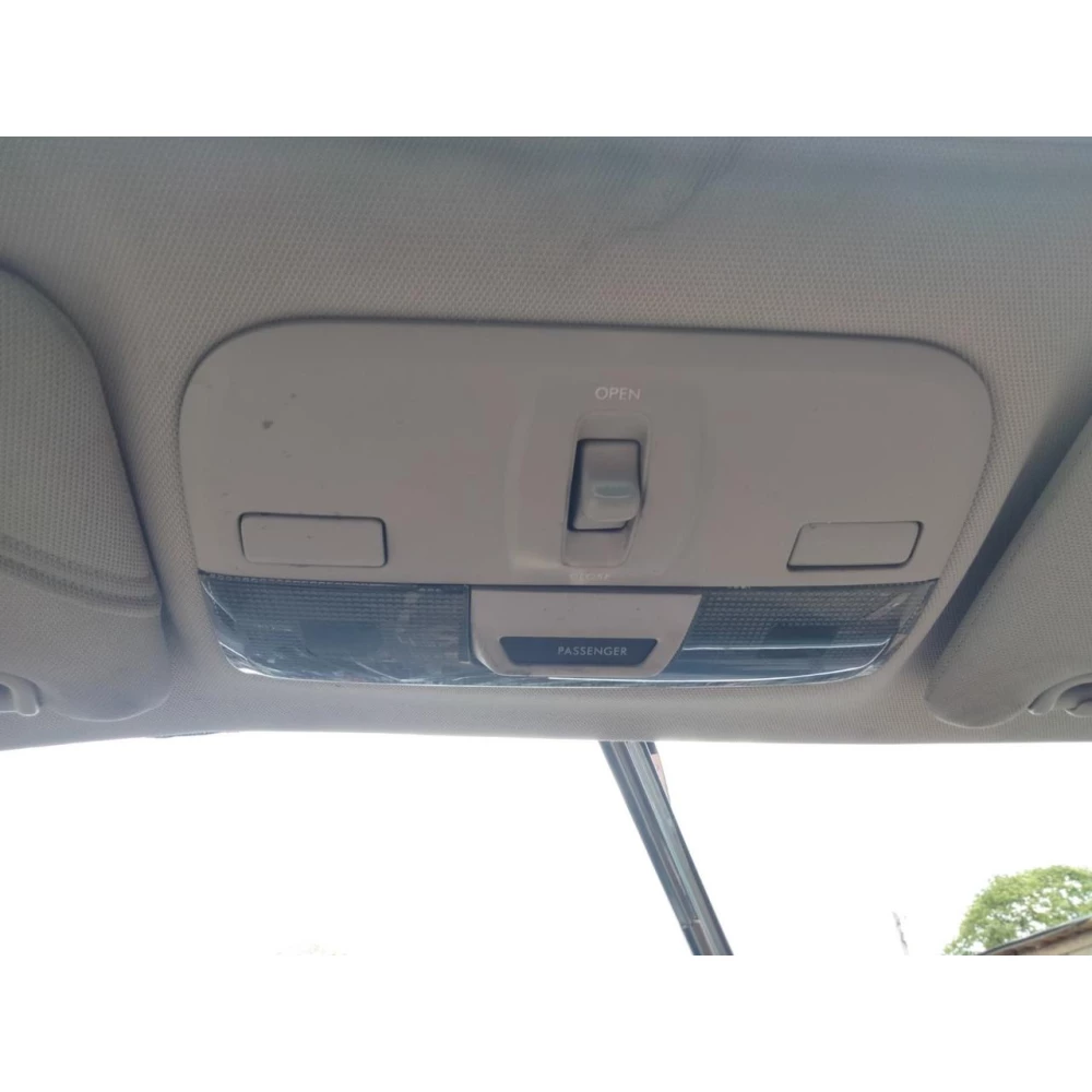 Плафон освещения передний Субару Аутбек рест. (Subaru Outback) 2006–2009 г.