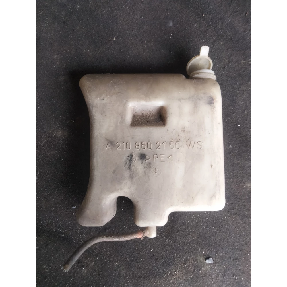 A2108602160WS бачок омывателя фар Mercedes Benz W210