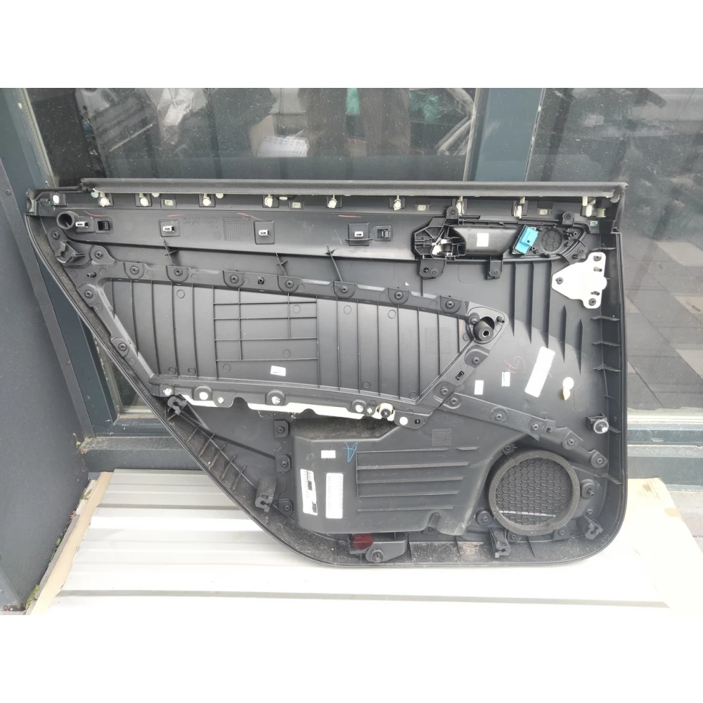 КАРТА ДВЕРИ ЗАДНЯЯ ПРАВАЯ VOLKSWAGEN PASSAT B7 USA