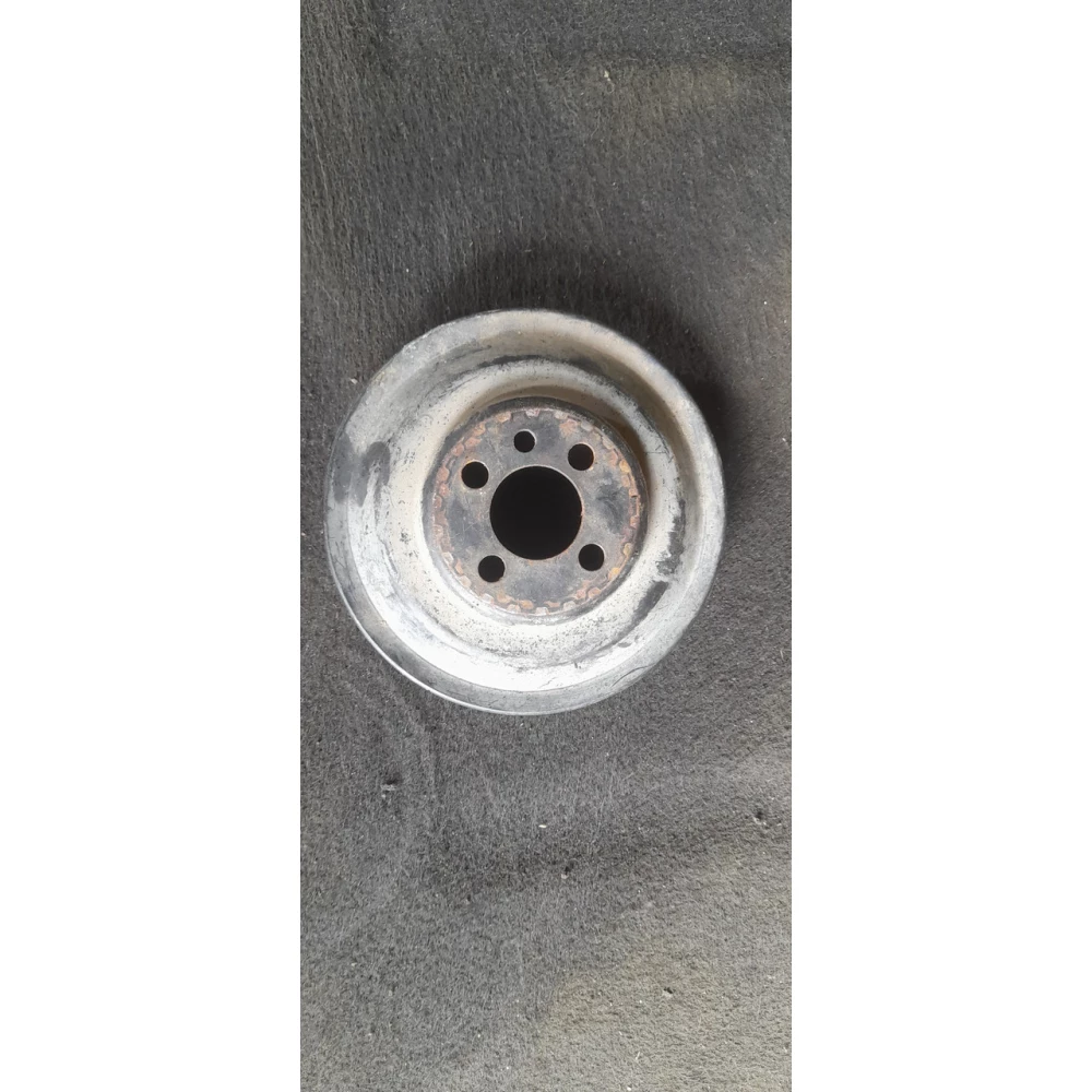 037105255A шкив коленвала  Passat B3 B4 Golf 3 Vento 1.6b
