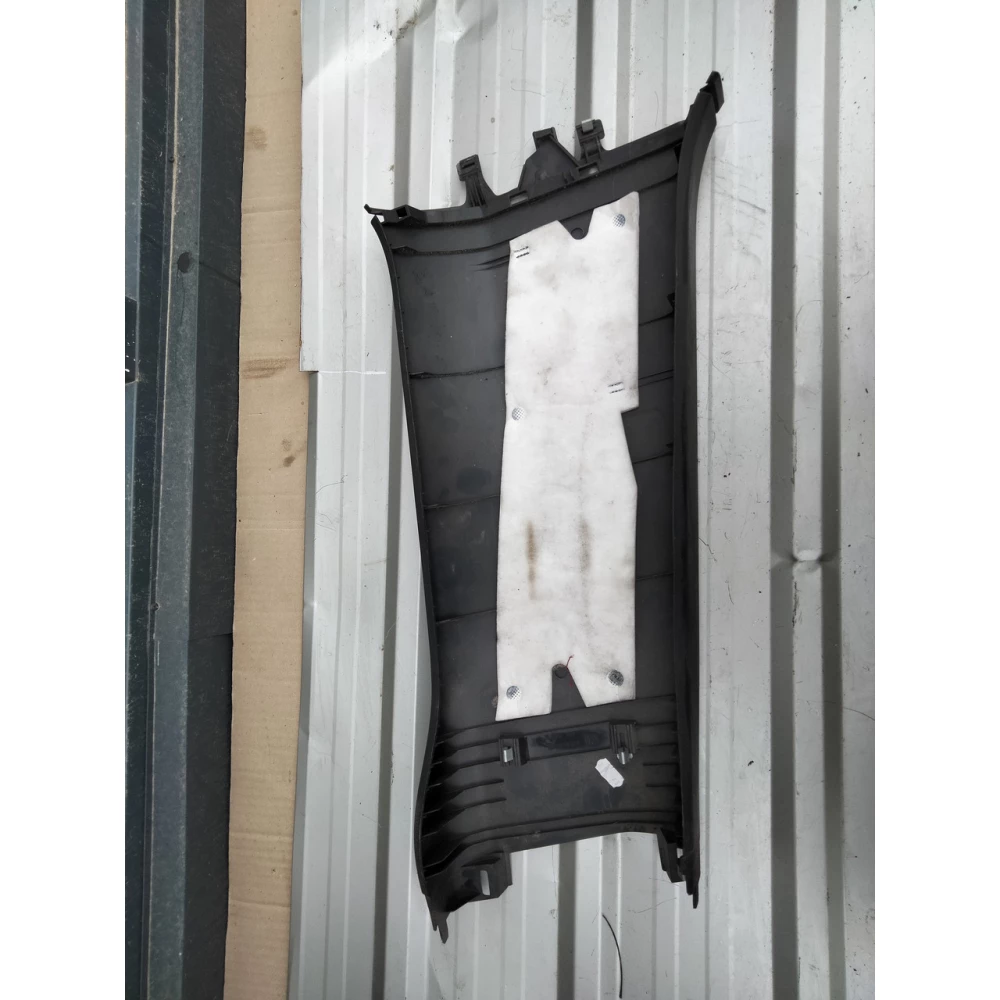 VAG обшивка стойки права и левая VOLKSWAGEN PASSAT B7 USA 3C8867292 3C8867291