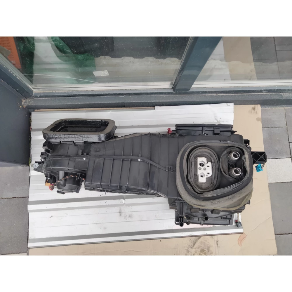 Корпус печки голый VW Passat b7 USA в сборе