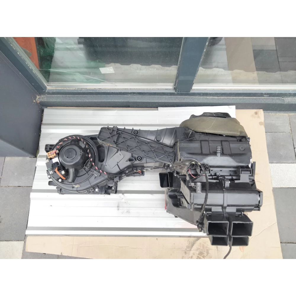 Корпус печки голый VW Passat b7 USA в сборе