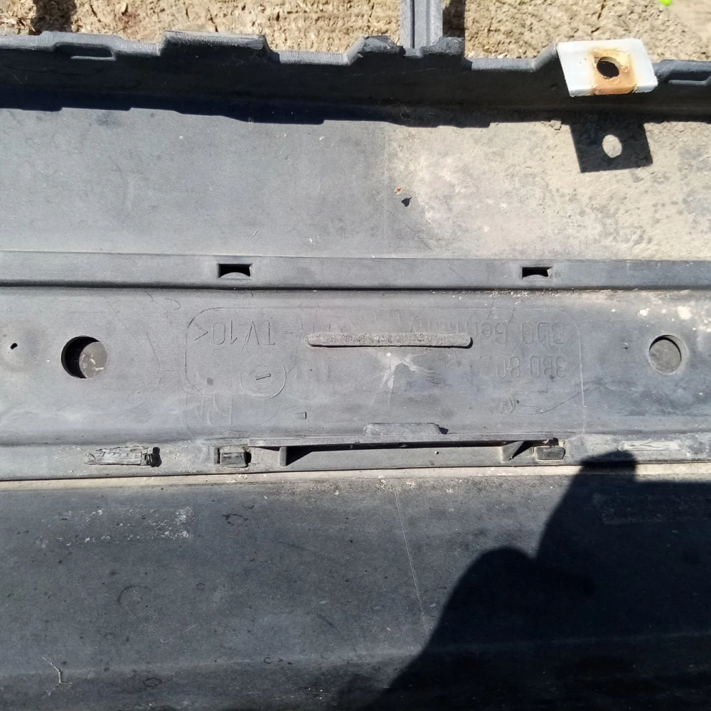 Передний бампер VW Passat b5 3В0810971