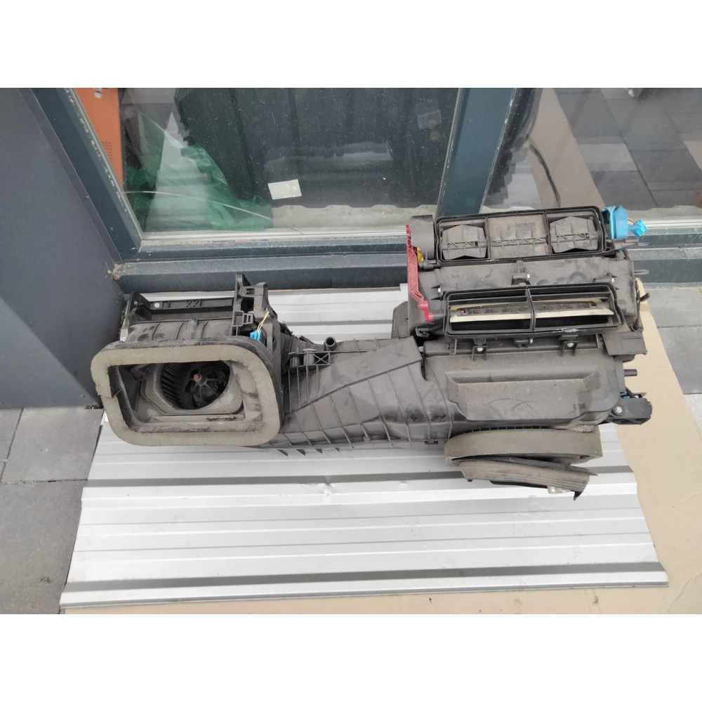 Корпус печки голый VW Passat b7 USA в сборе