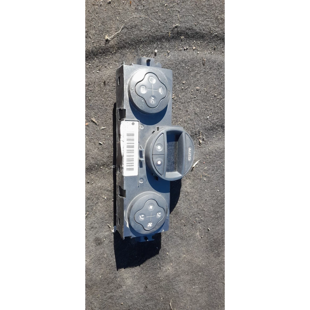 8200312940 блок управления печкой  климатконтроль  Renault Megane 2