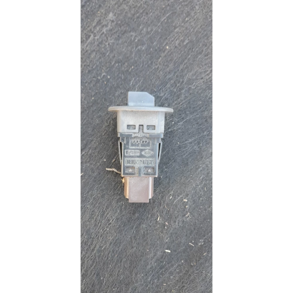 8200169589 B кнопка отключения подушек безопасности пасажыра  Renault Megane 2