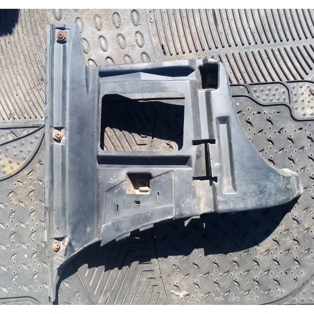 Правое крепление бампера Volvo s 80 8648197