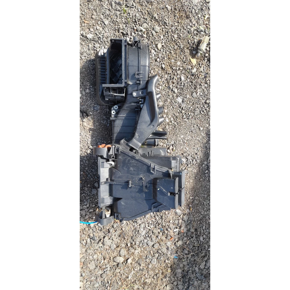 1K1819515 /1K1819061 корпус печки Volkswagen Caddy III