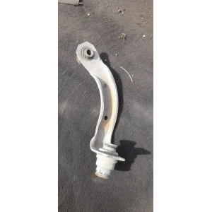 Изображение товара -  8200197452 D кронштейн крепления подрамника передний правый Renault Megane 2 Scenic 2