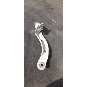 Изображение товара -  8200197453 G кронштейн крепления подрамника передний левый Renault Megane 2, Scenic 2